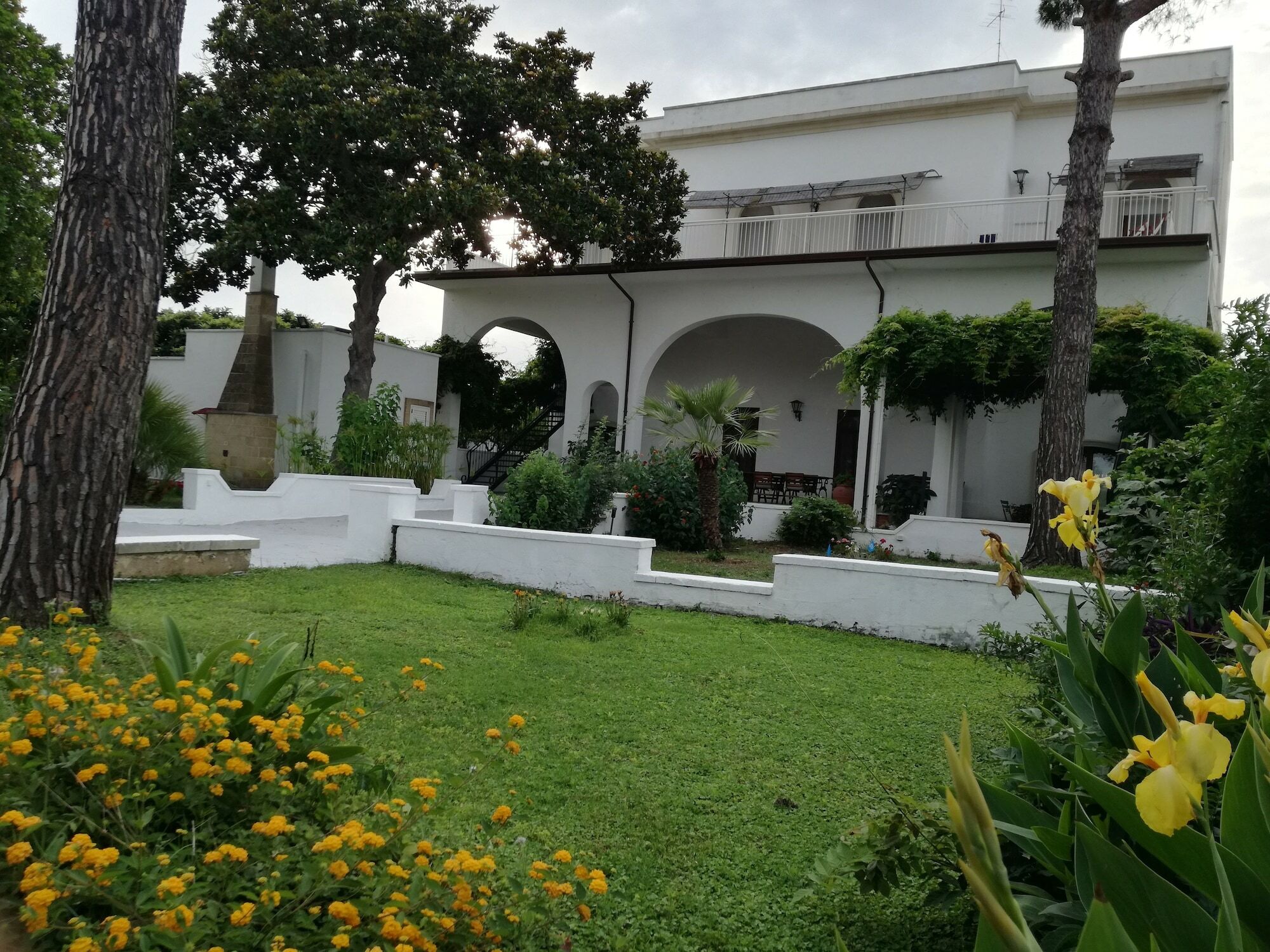 Borgo Fiore Country House Salice Salentino Eksteriør bilde